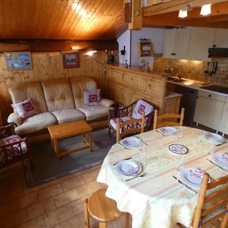 Pied Des Pistes, 6 Personnes, 2 Chambres, 1 Mezzanine - Cham02 * Beaufort (Savoie)